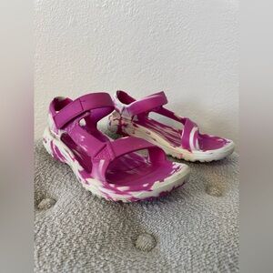 Teva Hurricane Drift Pink and White Sandals, Size 10